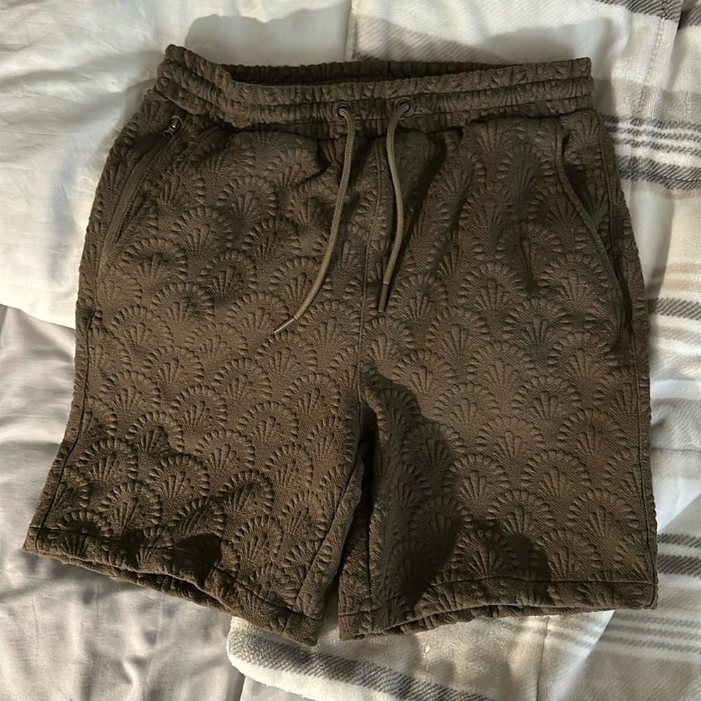 Casual short L size